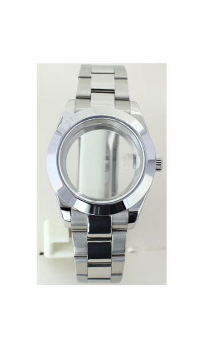 Silver oyst with smooth bezel